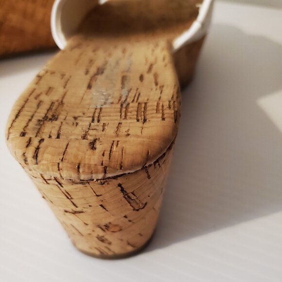 MICHAEL SHANNON WHITE SLIP-ON WOMEN'S SANDALS SIZE 7 - Picture 9 of 9